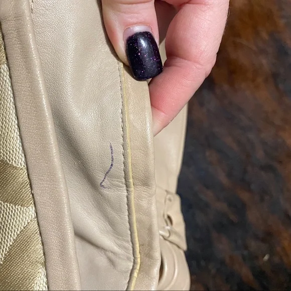 Coach Handbag - Picture 4 of 7